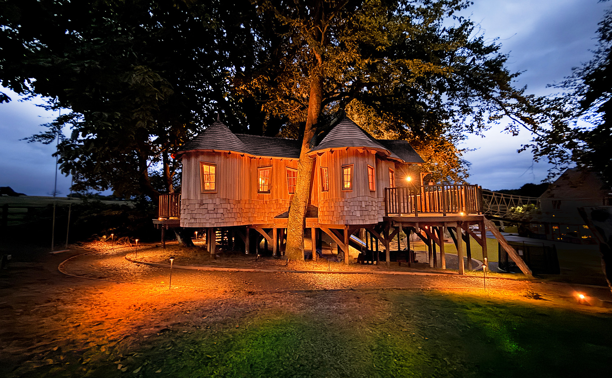 Hillside Hollow Treehouse